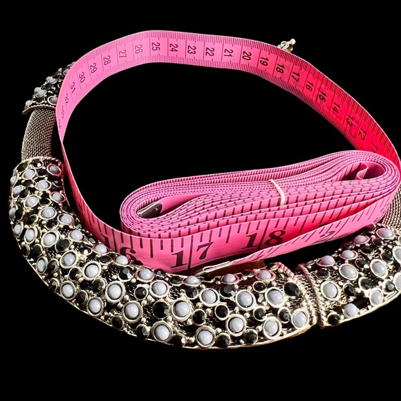 Round Pendant Necklace - Picture 11 of 11